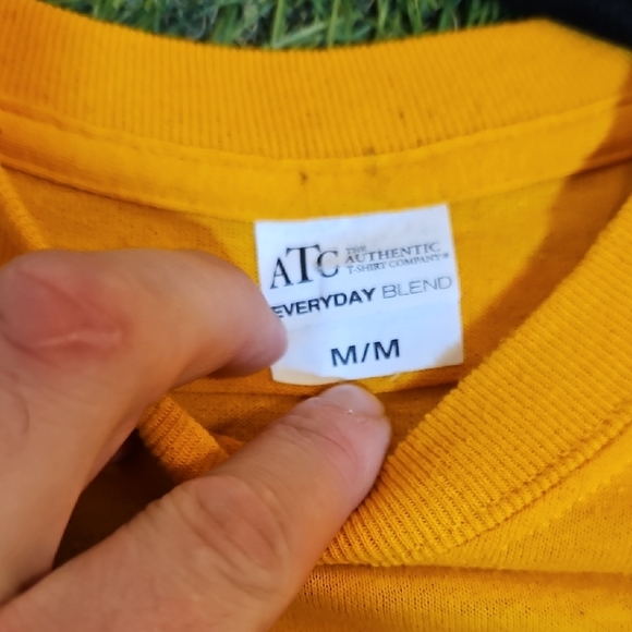 TC Vintage Yellow Short Sleeve Tee 00s Y2k - Picture 3 of 4